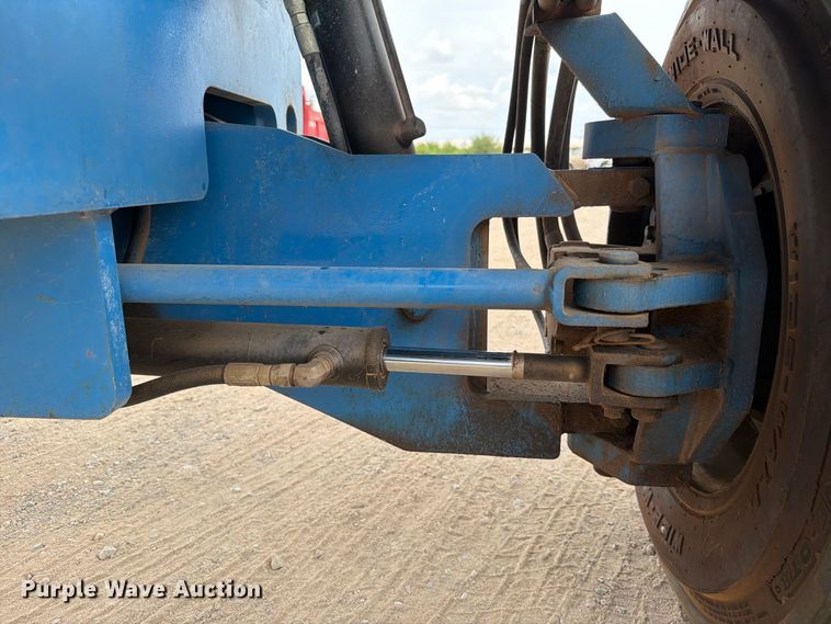 image for item FI0368 2007 Genie S-40 boom lift