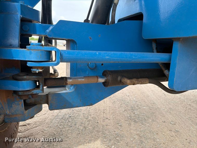 image for item FI0368 2007 Genie S-40 boom lift