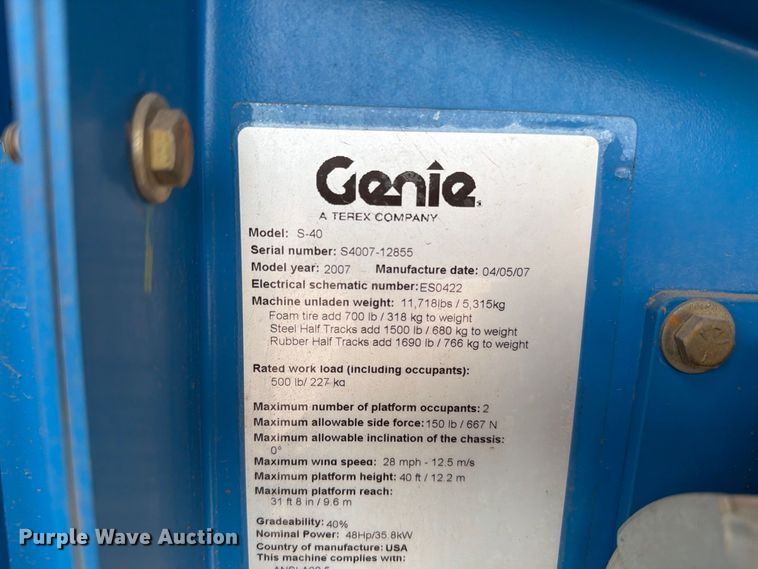 image for item FI0368 2007 Genie S-40 boom lift