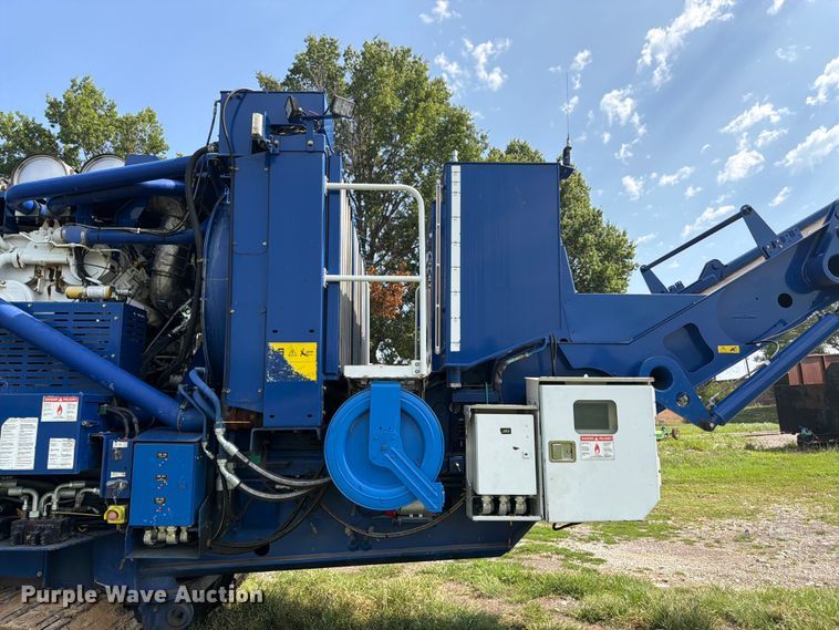 image for item FK3275 2018 Peterson 5710D horizontal grinder
