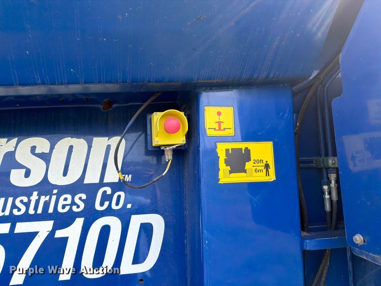 image for item FK3275 2018 Peterson 5710D horizontal grinder