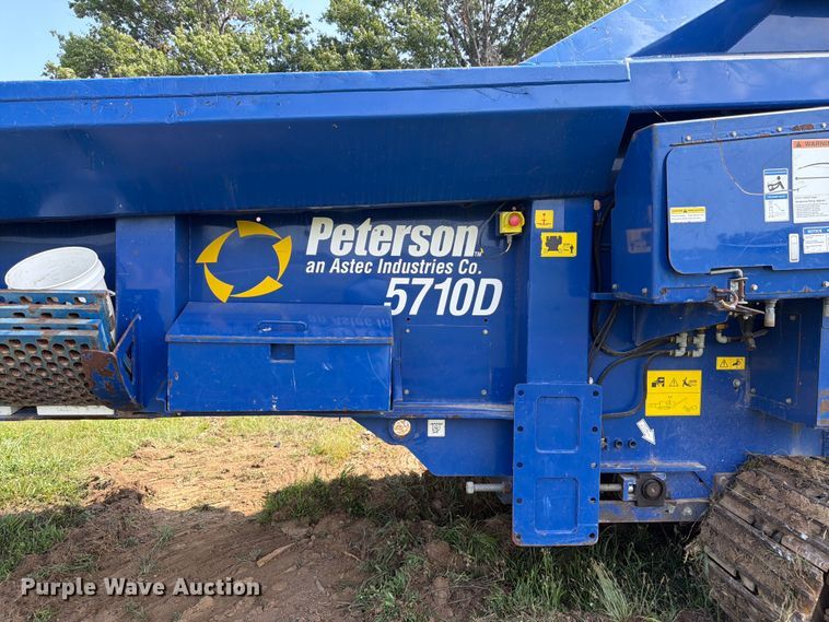 image for item FK3275 2018 Peterson 5710D horizontal grinder