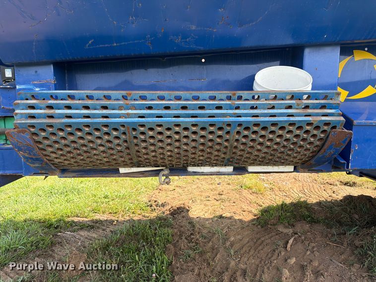 image for item FK3275 2018 Peterson 5710D horizontal grinder