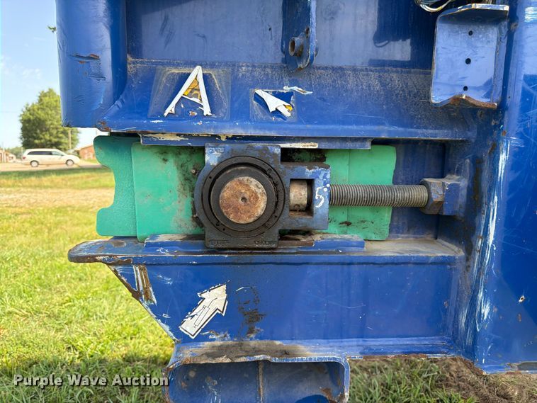 image for item FK3275 2018 Peterson 5710D horizontal grinder