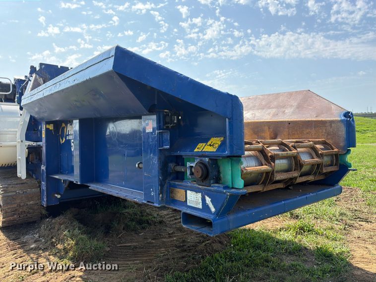 image for item FK3275 2018 Peterson 5710D horizontal grinder