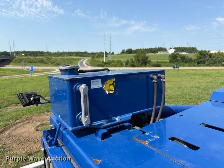 image for item FK3275 2018 Peterson 5710D horizontal grinder