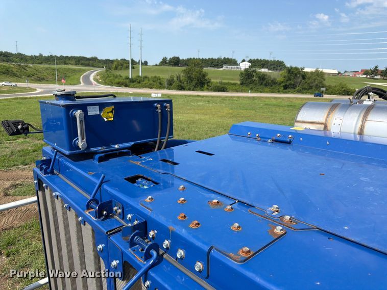 image for item FK3275 2018 Peterson 5710D horizontal grinder