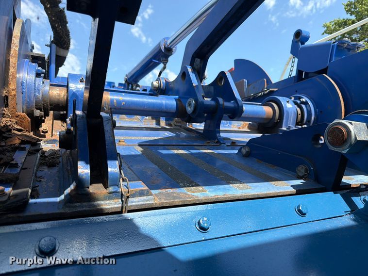 image for item FK3275 2018 Peterson 5710D horizontal grinder