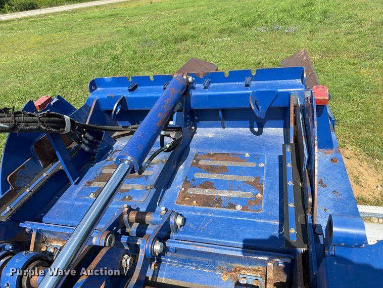 image for item FK3275 2018 Peterson 5710D horizontal grinder