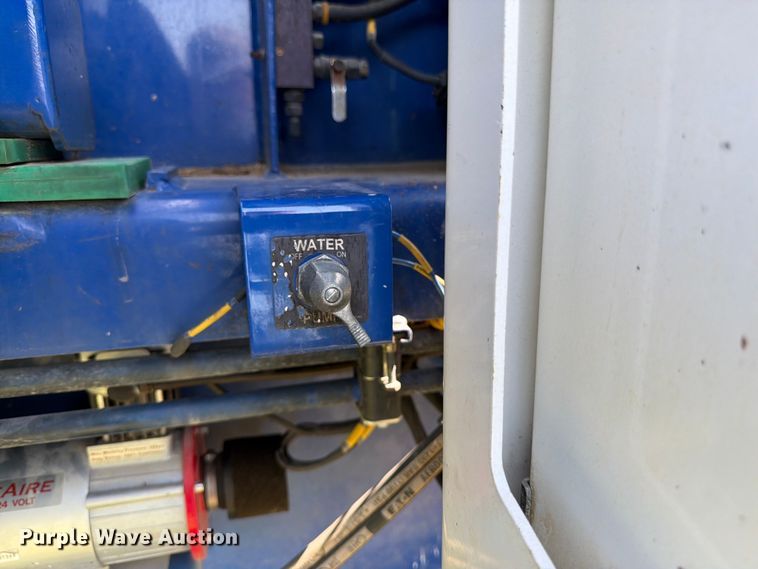 image for item FK3275 2018 Peterson 5710D horizontal grinder