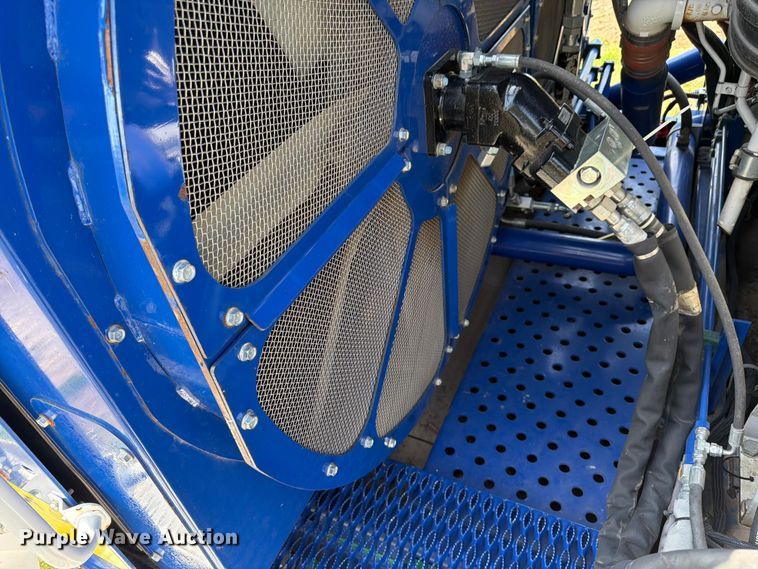 image for item FK3275 2018 Peterson 5710D horizontal grinder