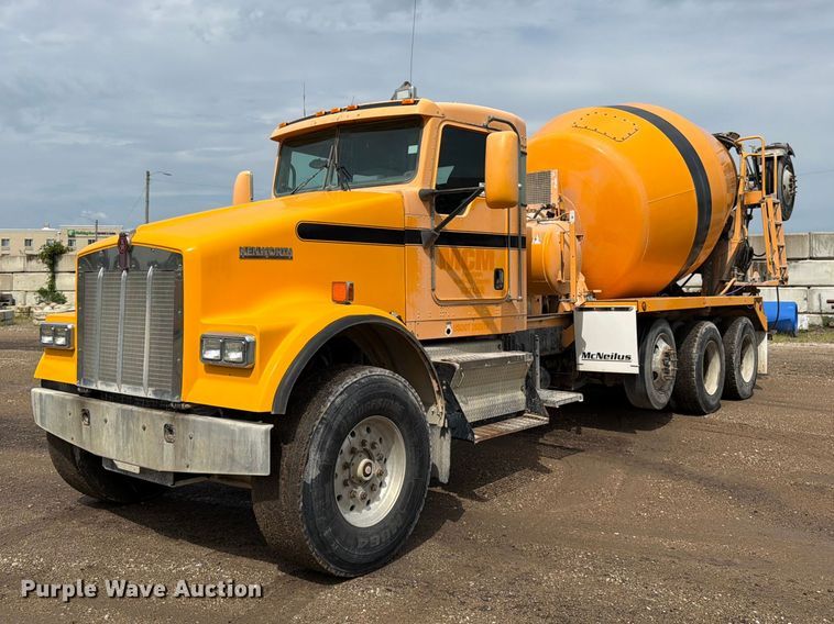 2009 Kenworth W900 ready mix truck