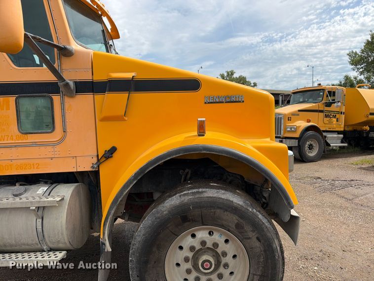 image for item FK3341 2009 Kenworth W900 ready mix truck