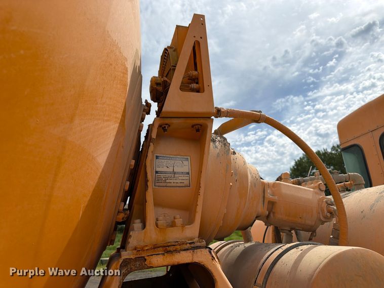 image for item FK3341 2009 Kenworth W900 ready mix truck