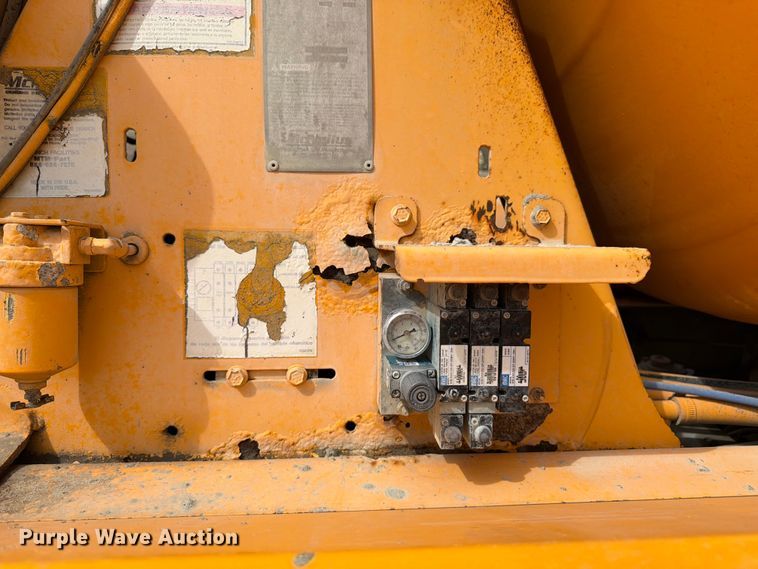 image for item FK3341 2009 Kenworth W900 ready mix truck