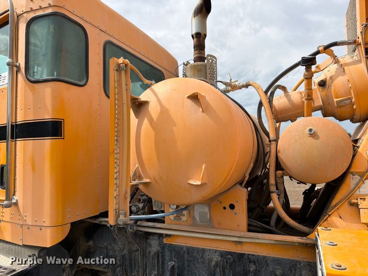 image for item FK3341 2009 Kenworth W900 ready mix truck