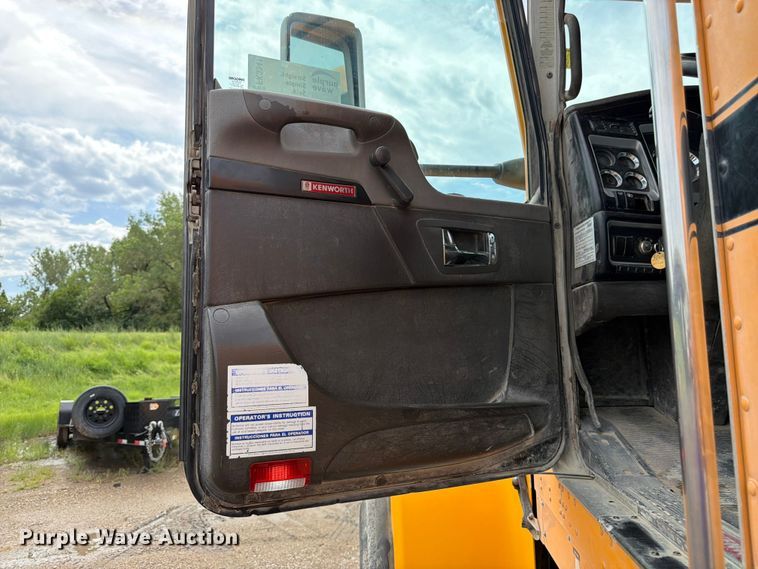 image for item FK3341 2009 Kenworth W900 ready mix truck