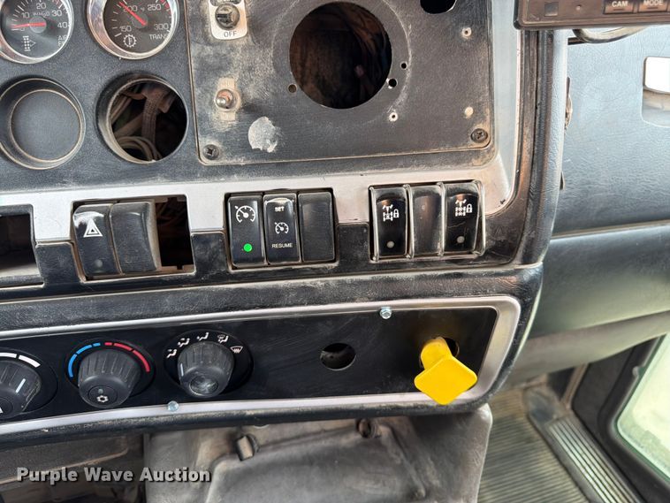 image for item FK3341 2009 Kenworth W900 ready mix truck