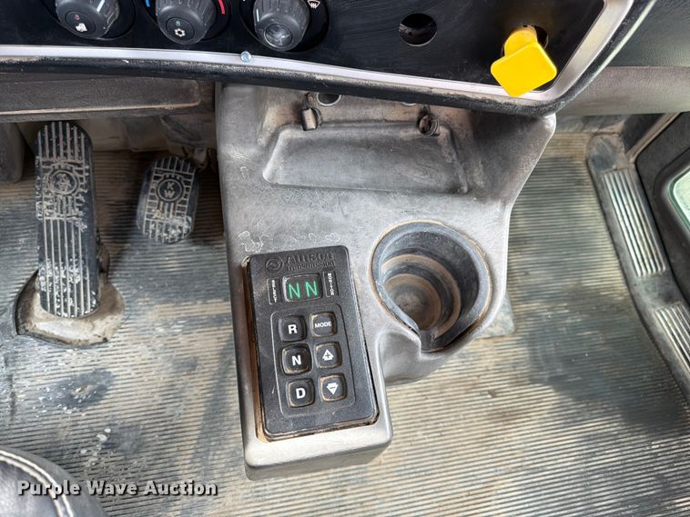 image for item FK3341 2009 Kenworth W900 ready mix truck