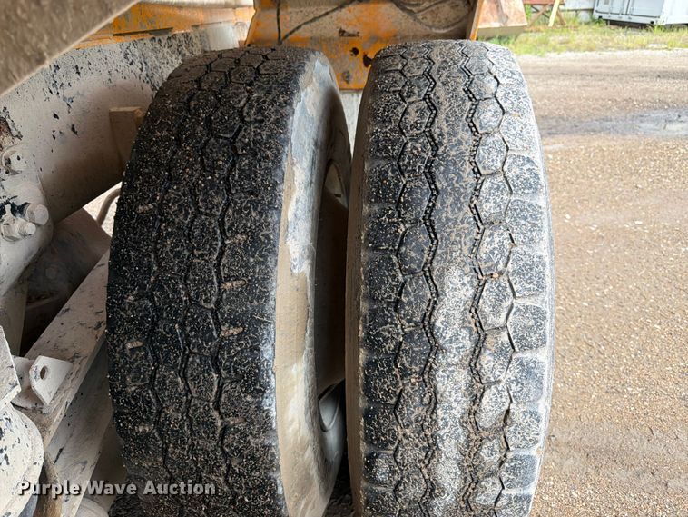image for item FK3341 2009 Kenworth W900 ready mix truck