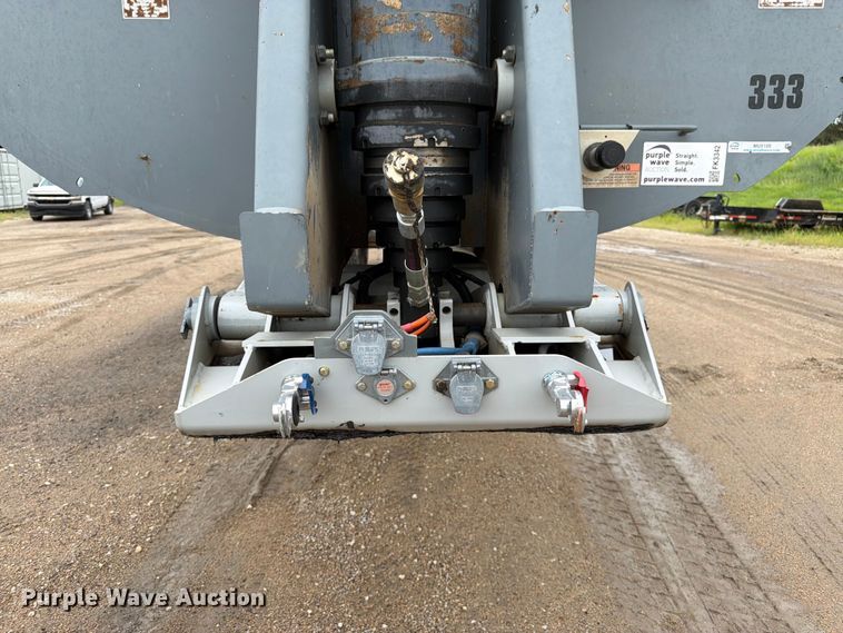image for item FK3342 2017 Load King RH 3226 end dump trailer