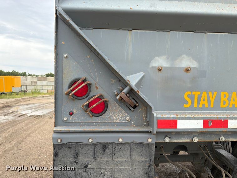 image for item FK3342 2017 Load King RH 3226 end dump trailer
