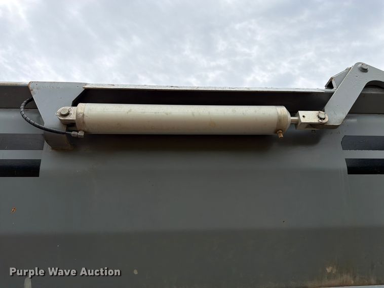 image for item FK3342 2017 Load King RH 3226 end dump trailer