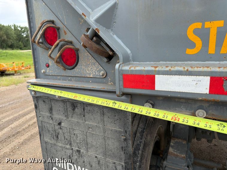 image for item FK3342 2017 Load King RH 3226 end dump trailer