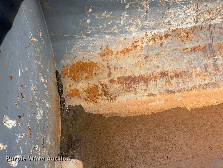 image for item FK3342 2017 Load King RH 3226 end dump trailer