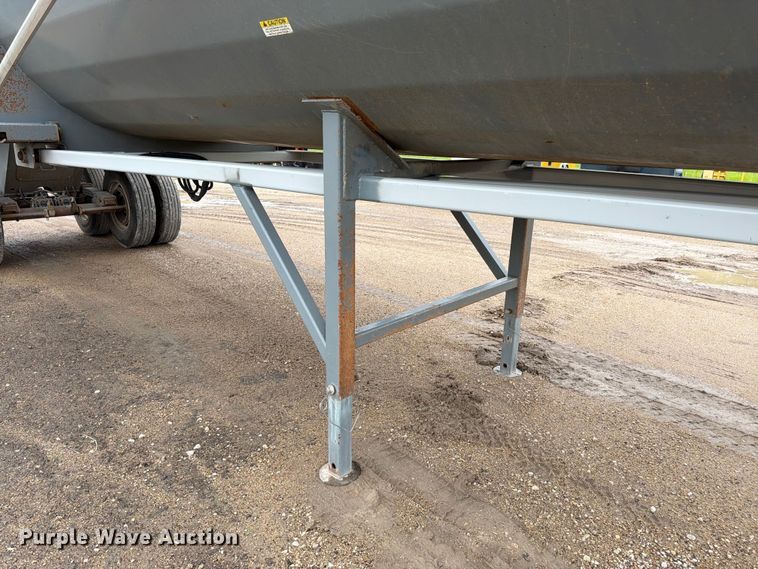 image for item FK3342 2017 Load King RH 3226 end dump trailer