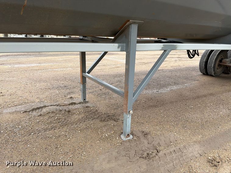 image for item FK3342 2017 Load King RH 3226 end dump trailer