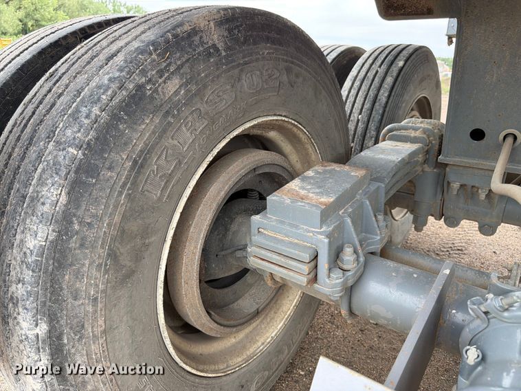 image for item FK3342 2017 Load King RH 3226 end dump trailer