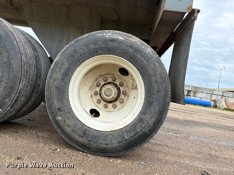 image for item FK3342 2017 Load King RH 3226 end dump trailer