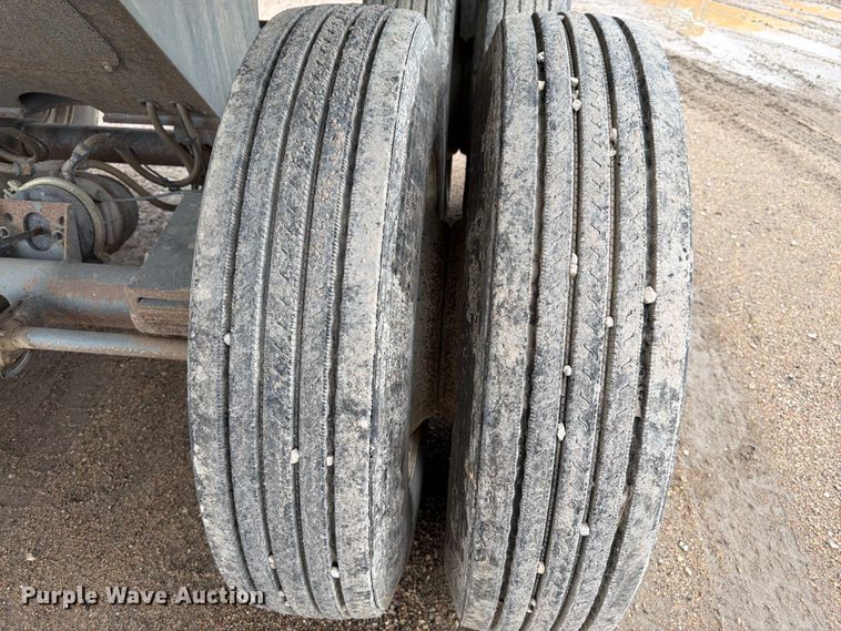 image for item FK3342 2017 Load King RH 3226 end dump trailer