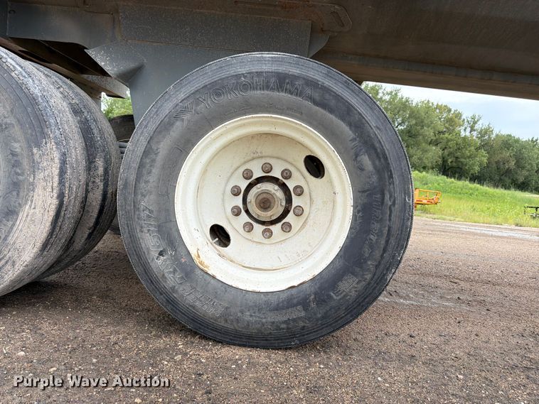 image for item FK3342 2017 Load King RH 3226 end dump trailer