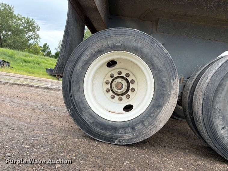 image for item FK3342 2017 Load King RH 3226 end dump trailer