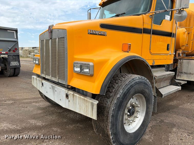 image for item FK3343 2007 Kenworth W900 ready mix truck