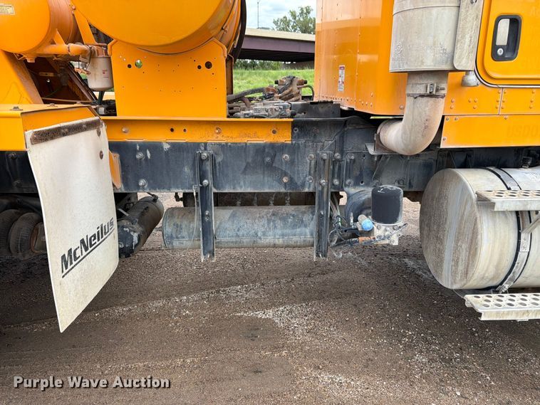 image for item FK3343 2007 Kenworth W900 ready mix truck