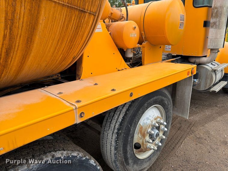 image for item FK3343 2007 Kenworth W900 ready mix truck