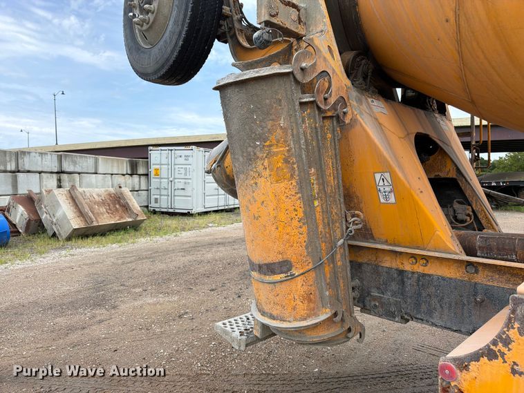 image for item FK3343 2007 Kenworth W900 ready mix truck