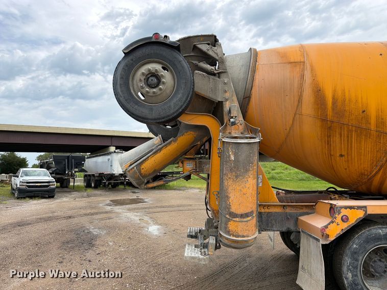 image for item FK3343 2007 Kenworth W900 ready mix truck