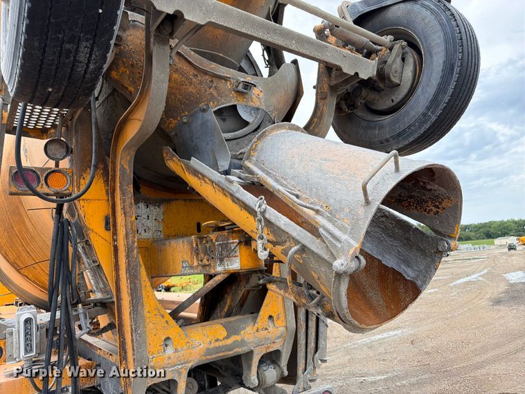 image for item FK3343 2007 Kenworth W900 ready mix truck
