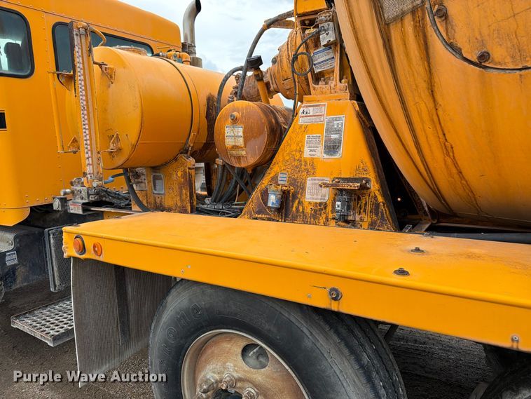 image for item FK3343 2007 Kenworth W900 ready mix truck