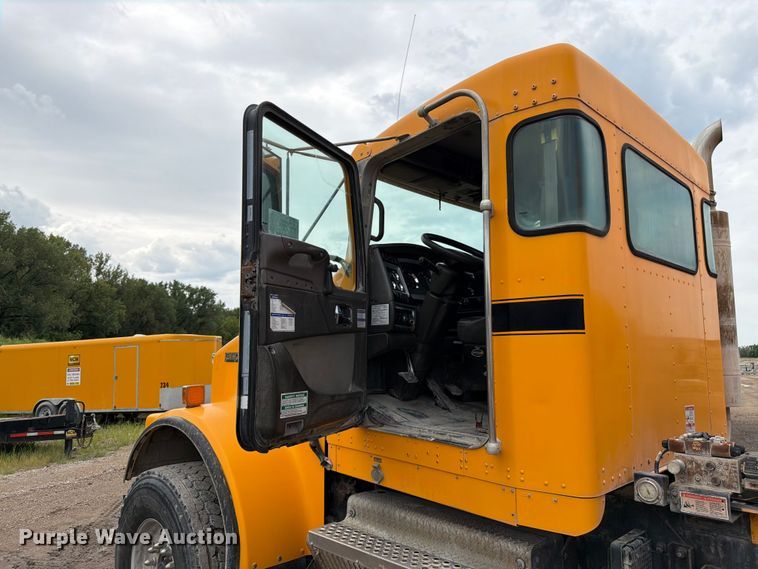 image for item FK3343 2007 Kenworth W900 ready mix truck