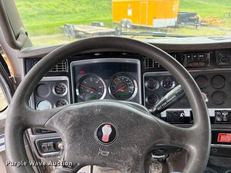 image for item FK3343 2007 Kenworth W900 ready mix truck