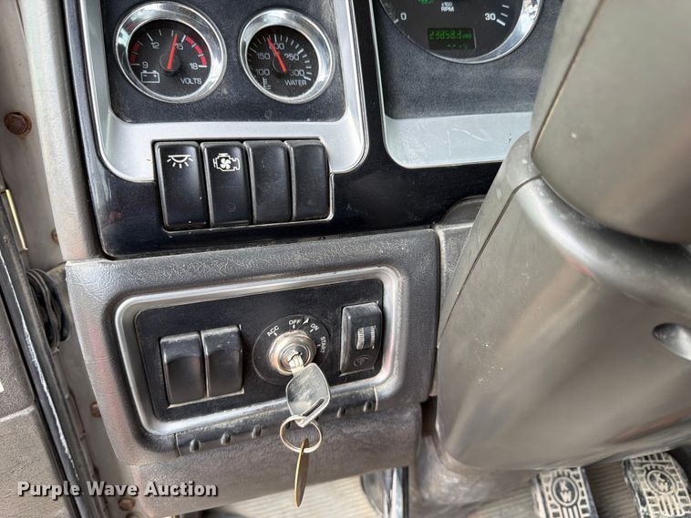 image for item FK3343 2007 Kenworth W900 ready mix truck