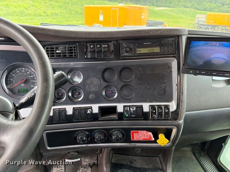 image for item FK3343 2007 Kenworth W900 ready mix truck