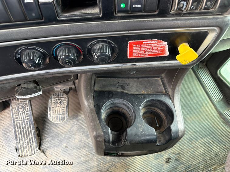 image for item FK3343 2007 Kenworth W900 ready mix truck