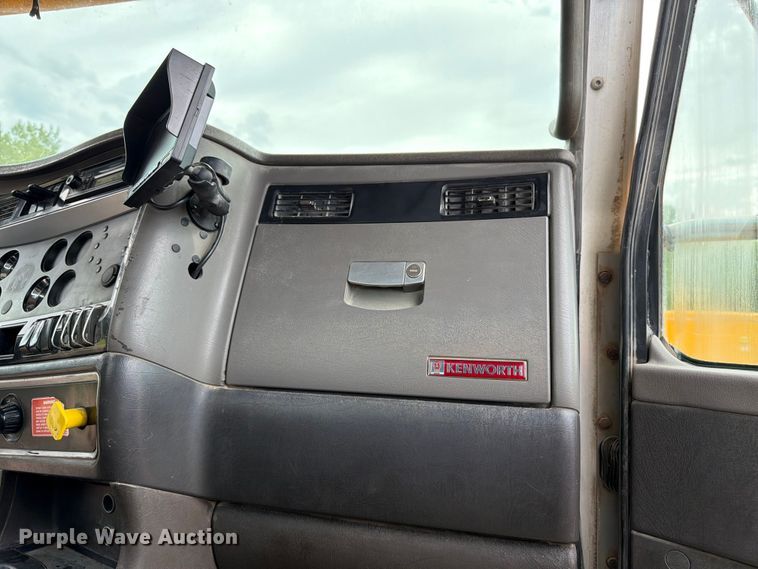 image for item FK3343 2007 Kenworth W900 ready mix truck