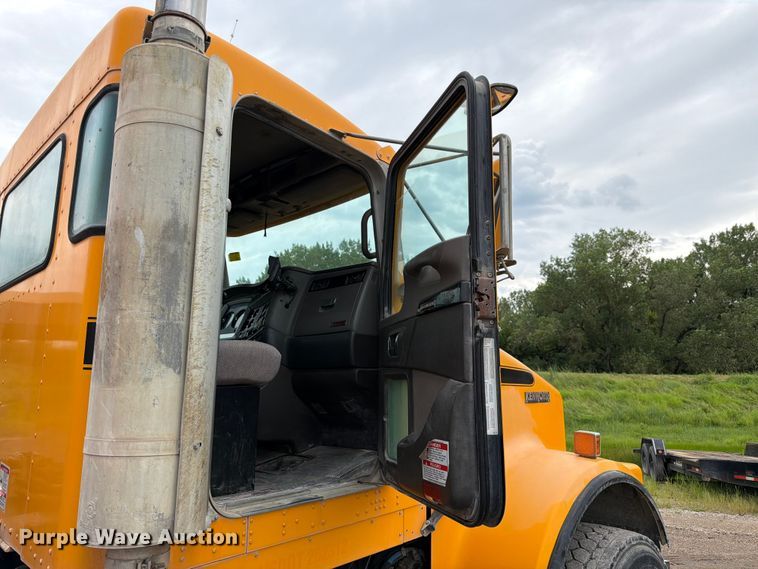 image for item FK3343 2007 Kenworth W900 ready mix truck